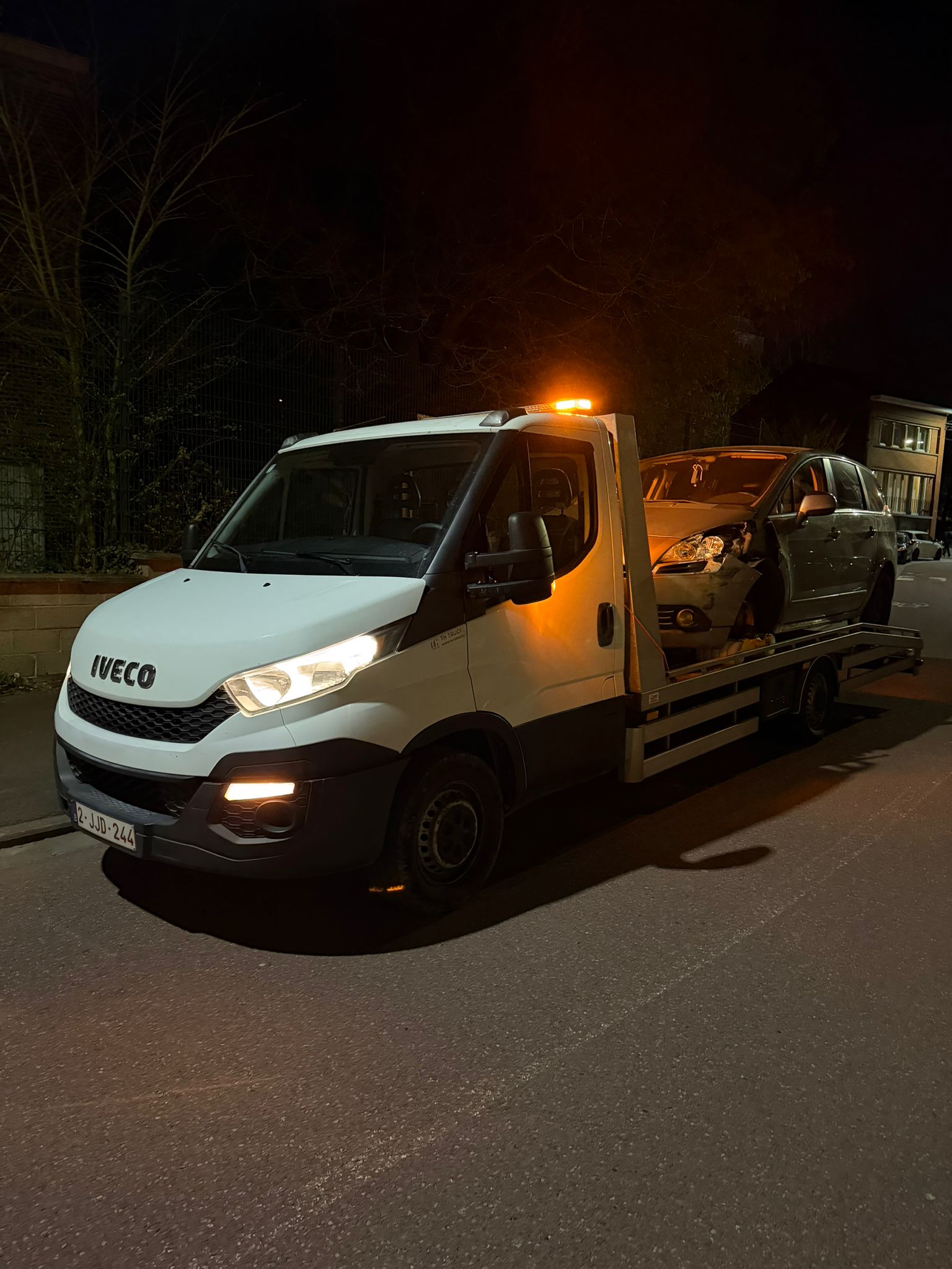 Dépanneuse Amyka intervention de nuit Charleroi